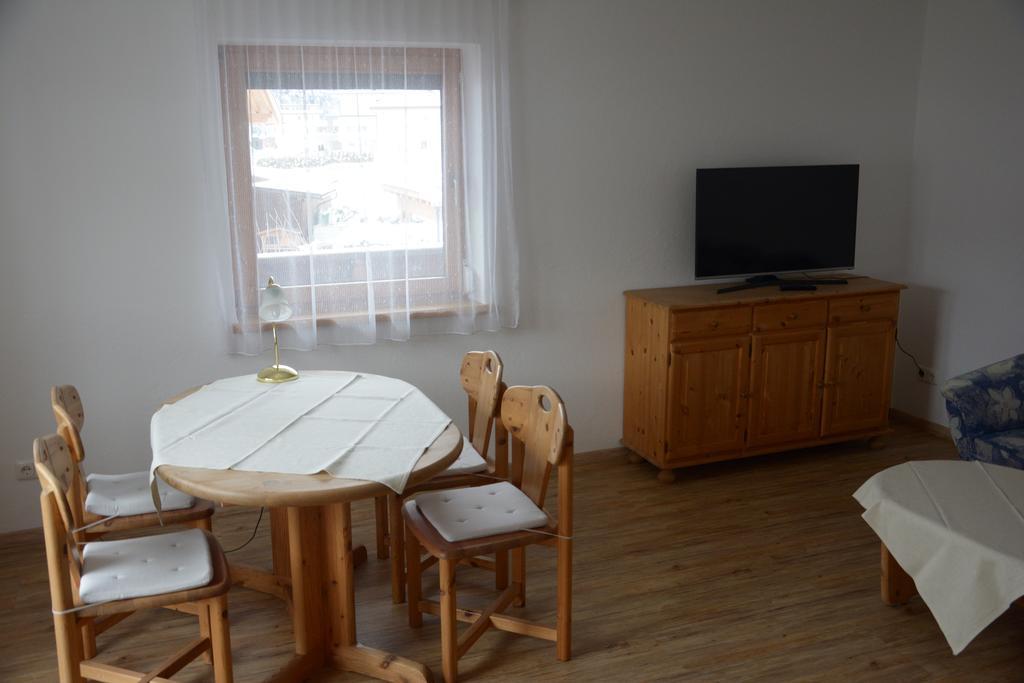 Senner Appartements Umhausen Quarto foto