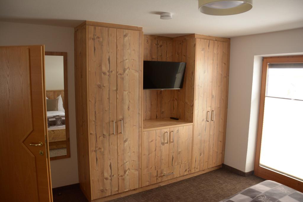 Senner Appartements Umhausen Quarto foto